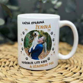 ☕🐾 Každá správná ženská ví, že den začíná litrem kávy… a končí s mazlíčkem v náručí! 🐶🐈❤️ Tento hrnek je pro všechny...